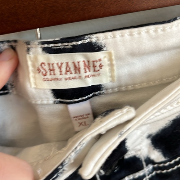 Shyanne Black and White Tie Die Print Mini Jean Denim Skirt Size XL - Picture 4 of 9